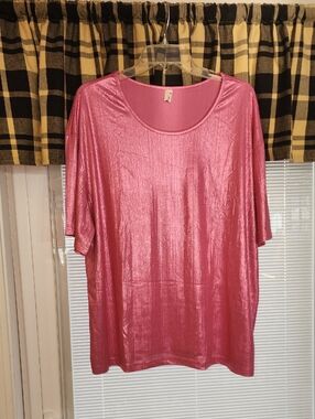 2x Shiny Pink Scoop-Neck Short Sleeve Top